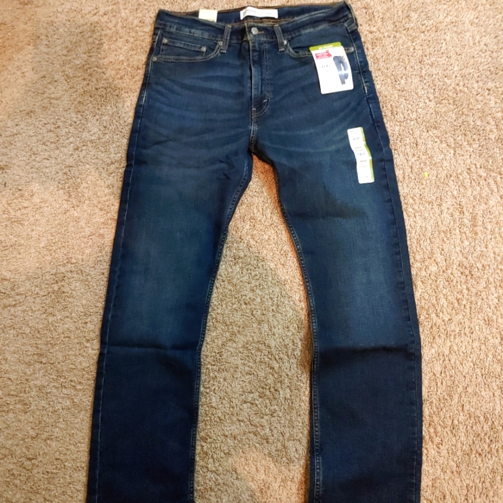 Men's Levi's. Size 34x32